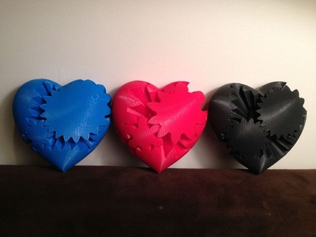 Modelo 3d de Tres de corazón engranajes para impresoras 3d