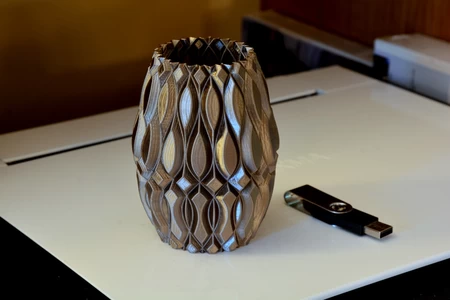 Vase #665